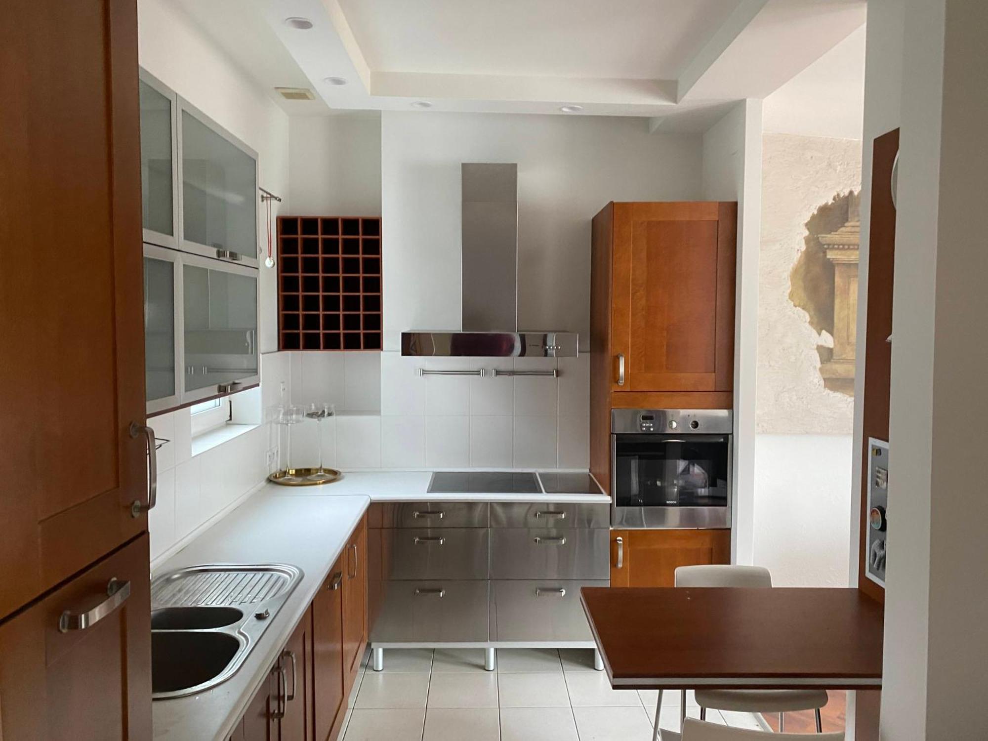 To - Downtown Apartment *